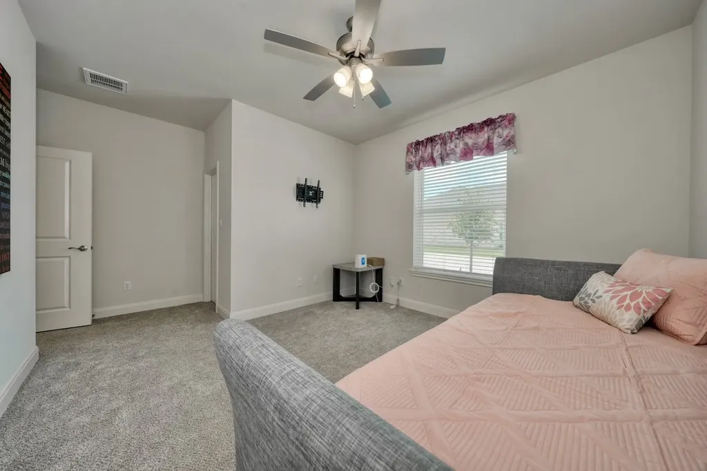 6111 Hamilton Meadows Way Tyler TX 75703