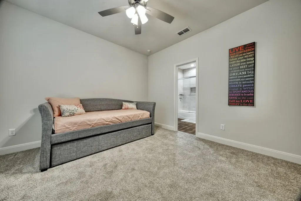 6111 Hamilton Meadows Way Tyler TX 75703