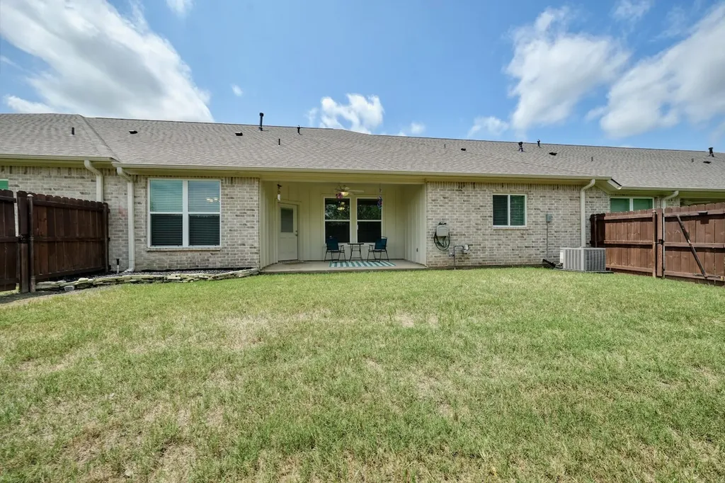 6111 Hamilton Meadows Way Tyler TX 75703