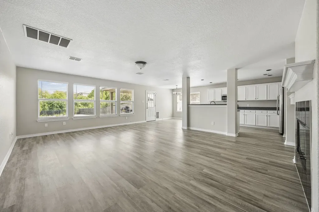 3924 Estrella Court Fort Worth TX 76106