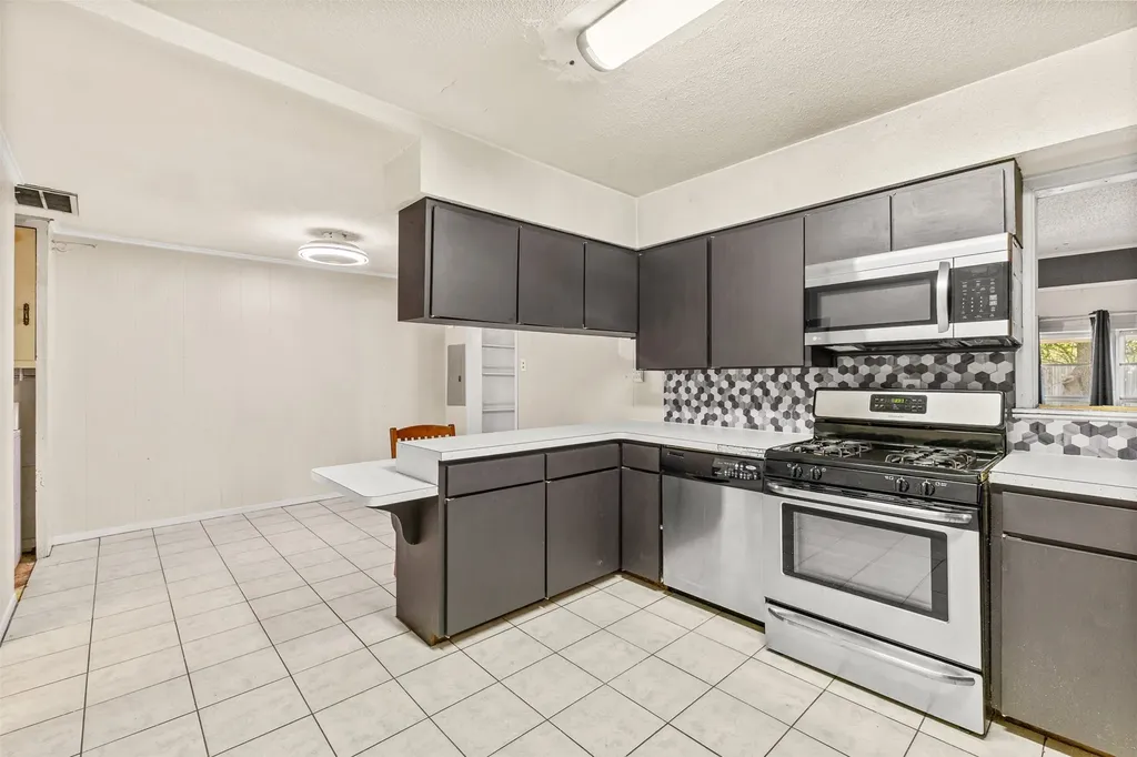 4807 Penrose Avenue Fort Worth TX 76116