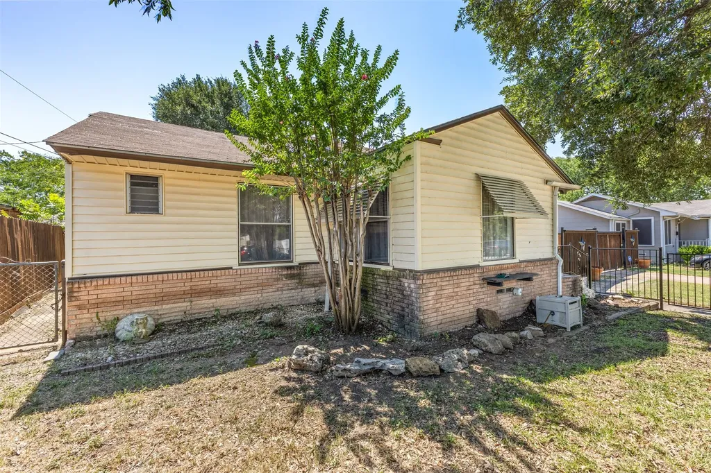 4807 Penrose Avenue Fort Worth TX 76116