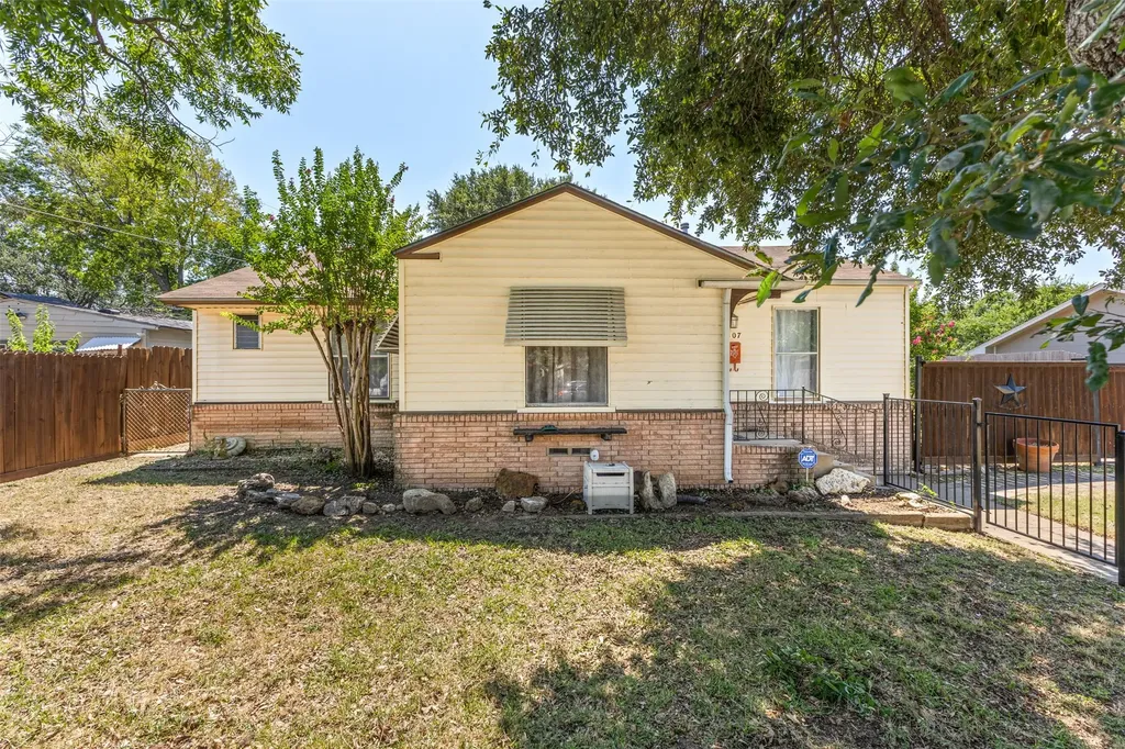 4807 Penrose Avenue Fort Worth TX 76116