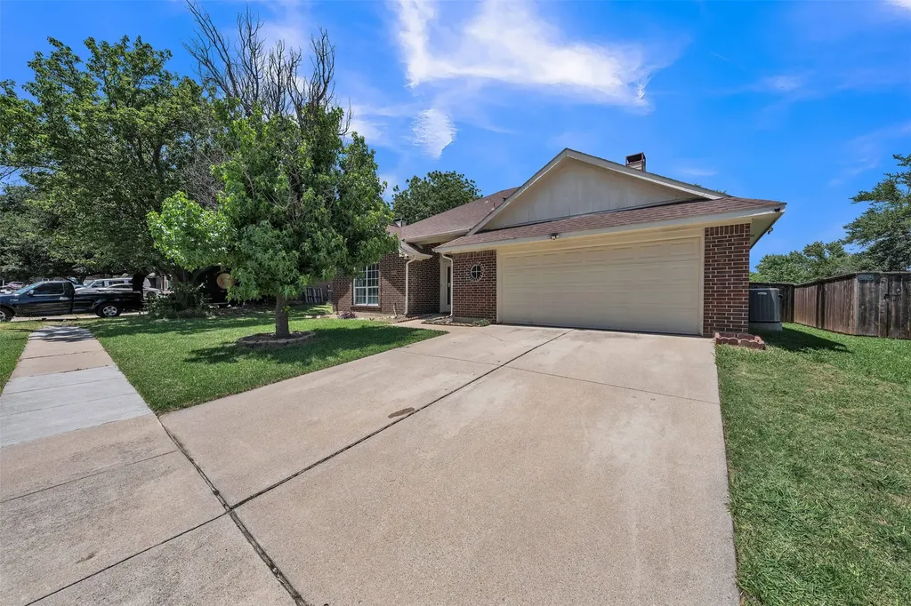 1409 Prentice Street Arlington TX 76018