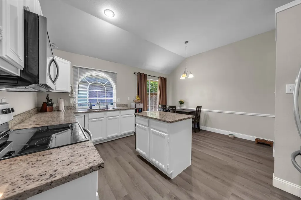 1409 Prentice Street Arlington TX 76018