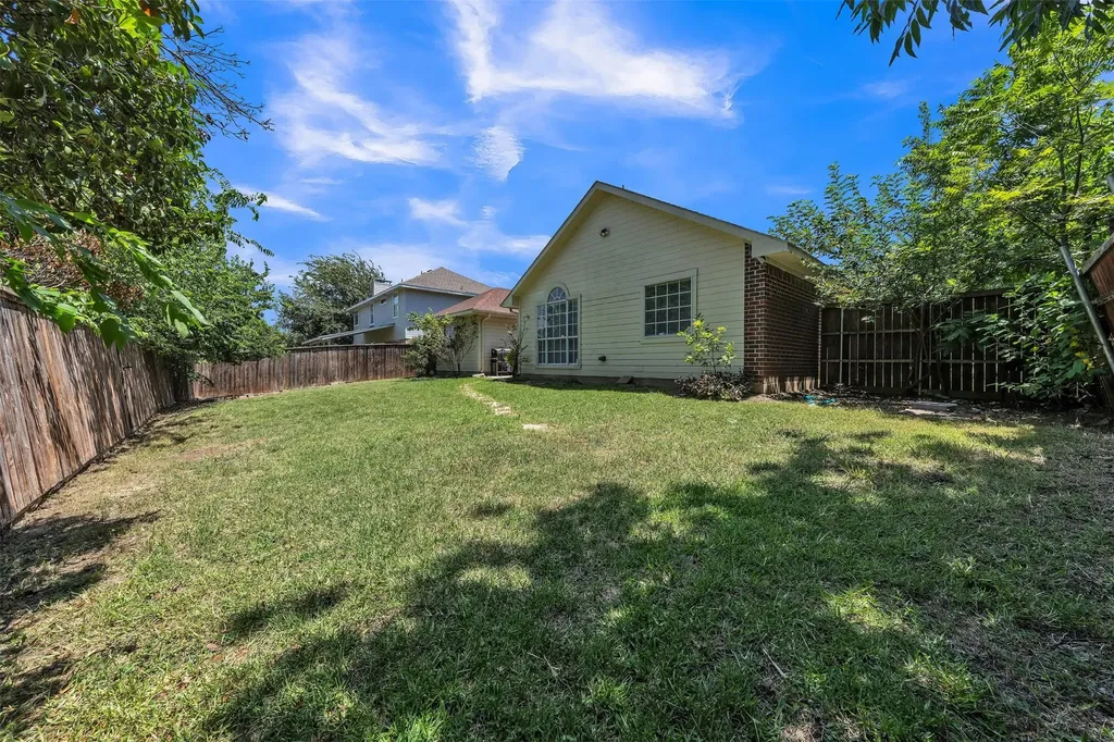 1409 Prentice Street Arlington TX 76018