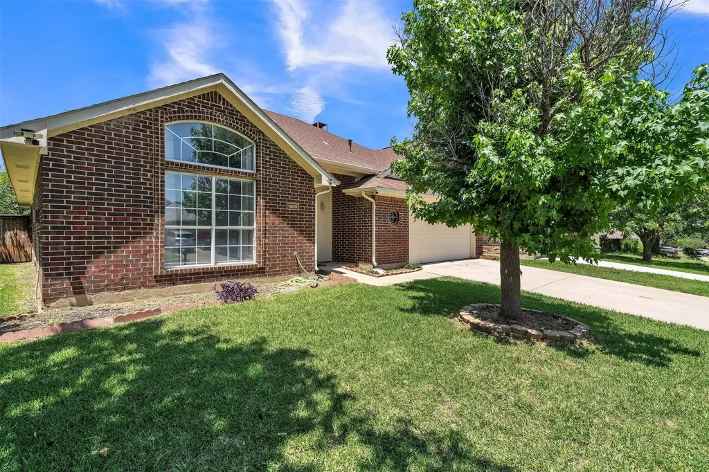 1409 Prentice Street Arlington TX 76018