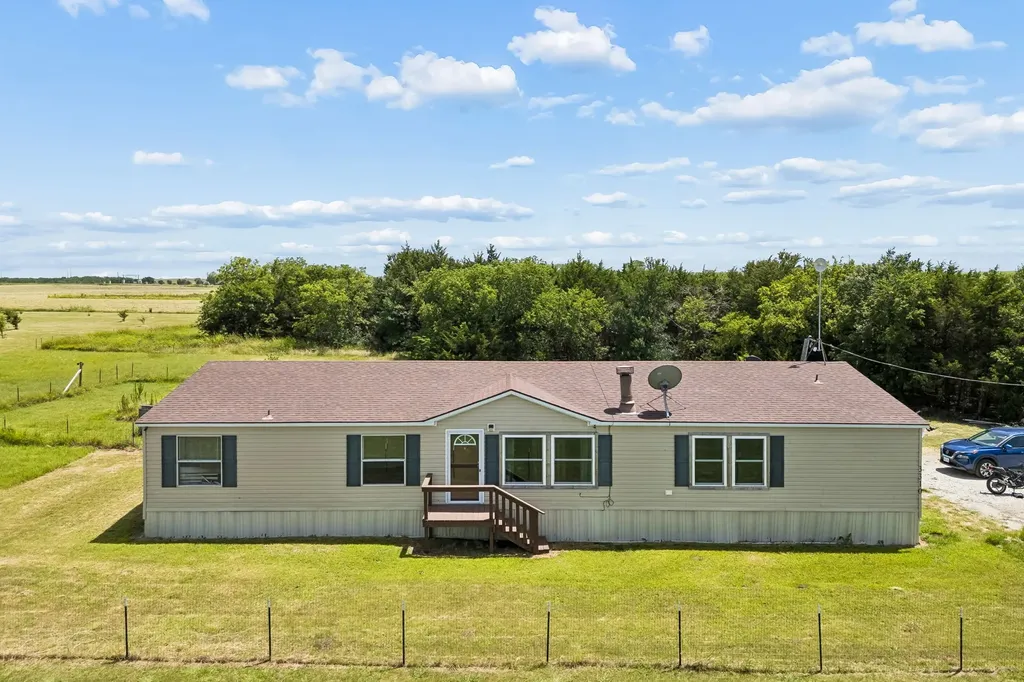 3310 Old Sherman Road Whitesboro TX 76273