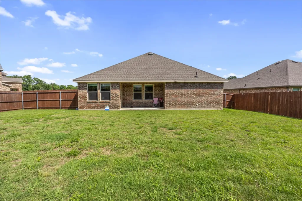 1804 Pecan Valley Drive Kaufman TX 75142