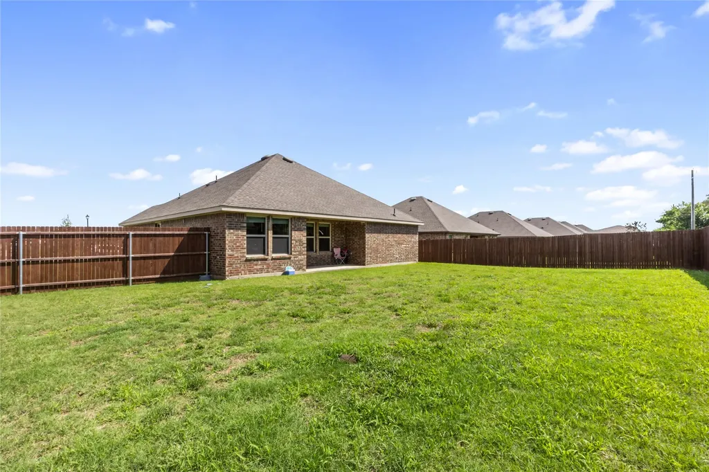 1804 Pecan Valley Drive Kaufman TX 75142