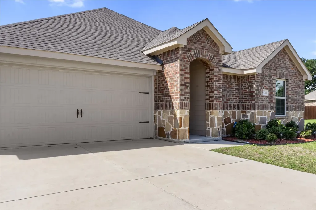 1804 Pecan Valley Drive Kaufman TX 75142