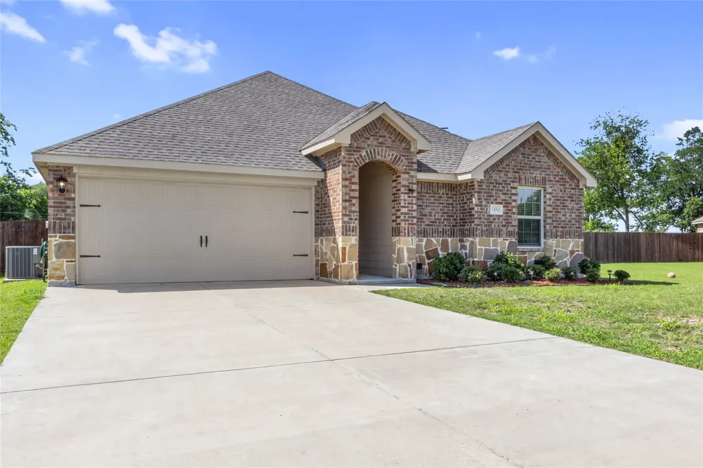 1804 Pecan Valley Drive Kaufman TX 75142