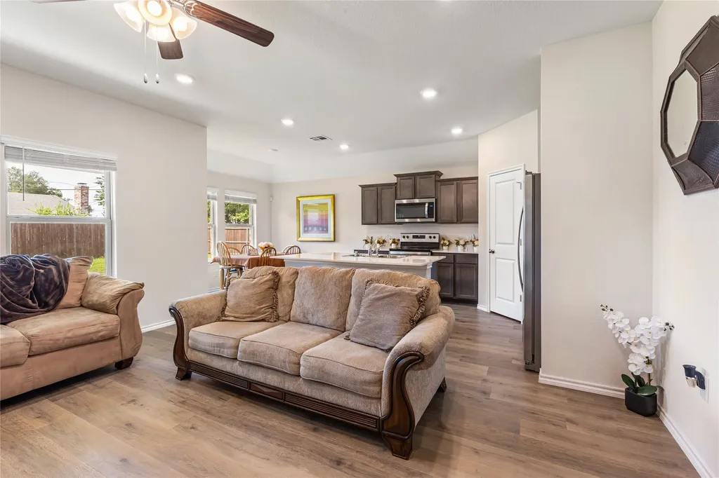 1804 Pecan Valley Drive Kaufman TX 75142