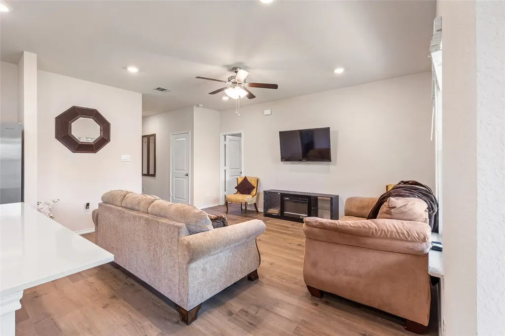 1804 Pecan Valley Drive Kaufman TX 75142