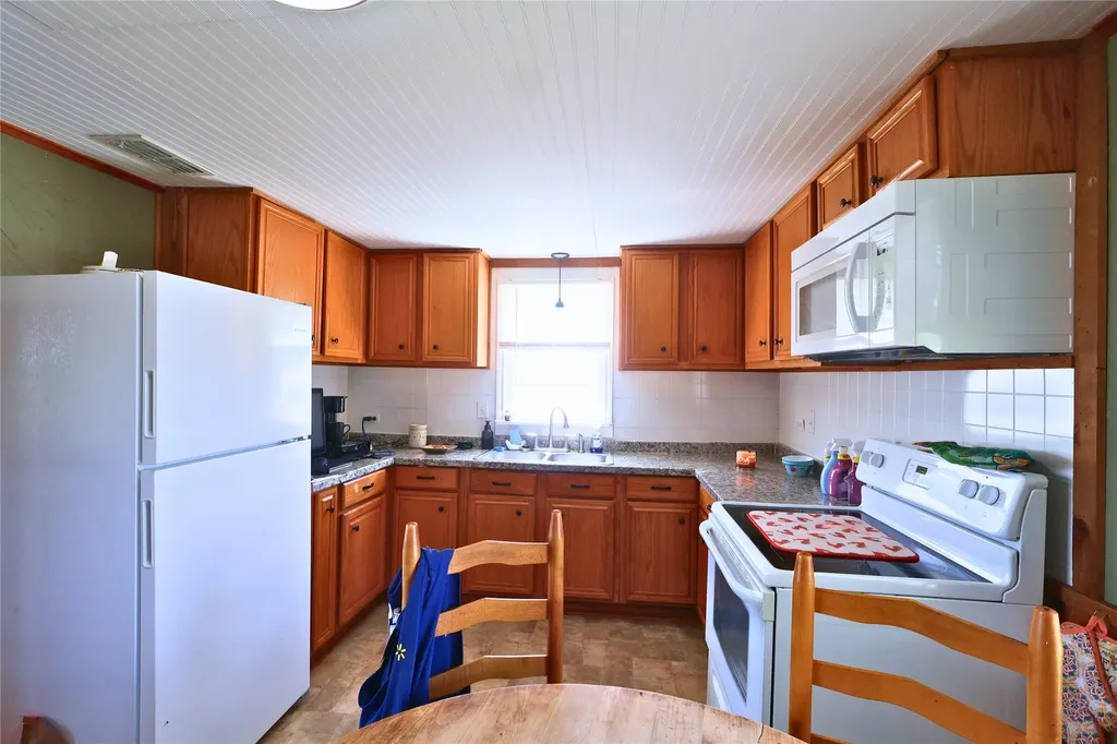 380 Vz County Road 4211 Ben Wheeler TX 75754