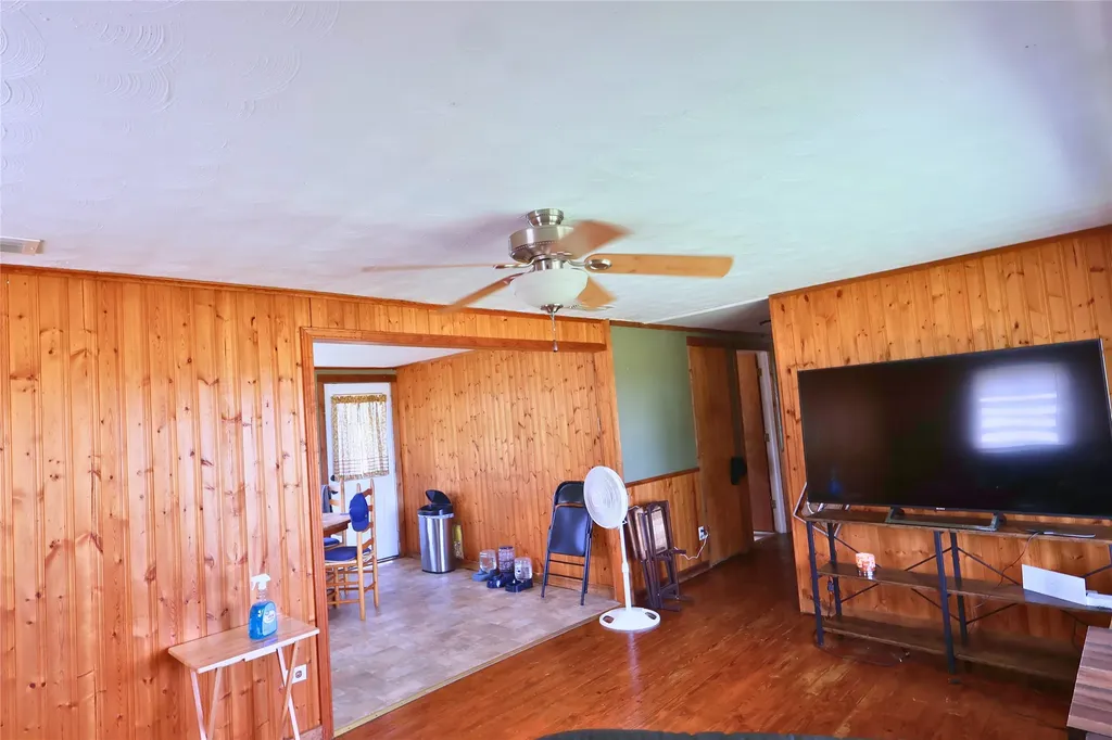 380 Vz County Road 4211 Ben Wheeler TX 75754