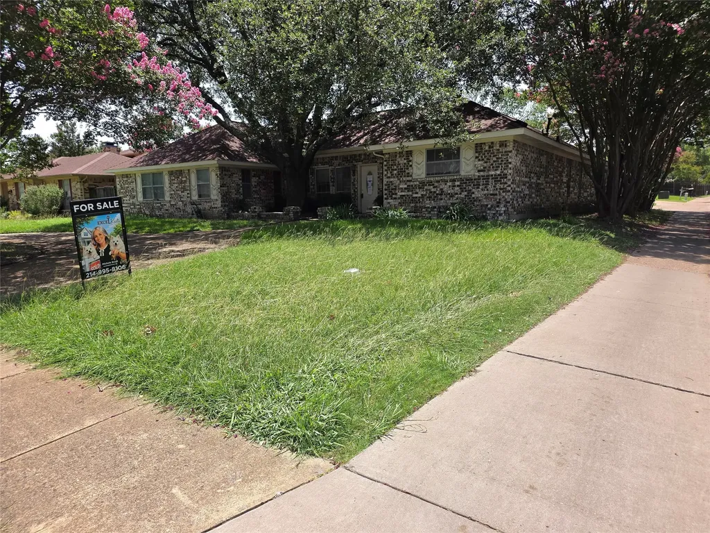 604 S Briarcrest Drive Richardson TX 75081