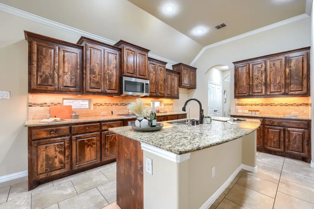 9650 Amberwoods Lane Frisco TX 75035