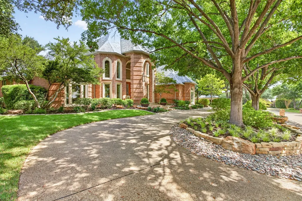 6116 Annandale Drive Fort Worth TX 76132