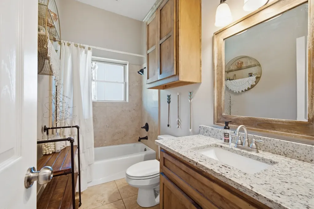 1201 N Oak Branch Road Waxahachie TX 75167