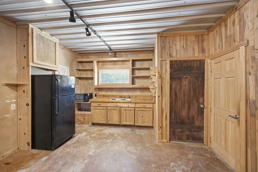 1201 N Oak Branch Road Waxahachie TX 75167