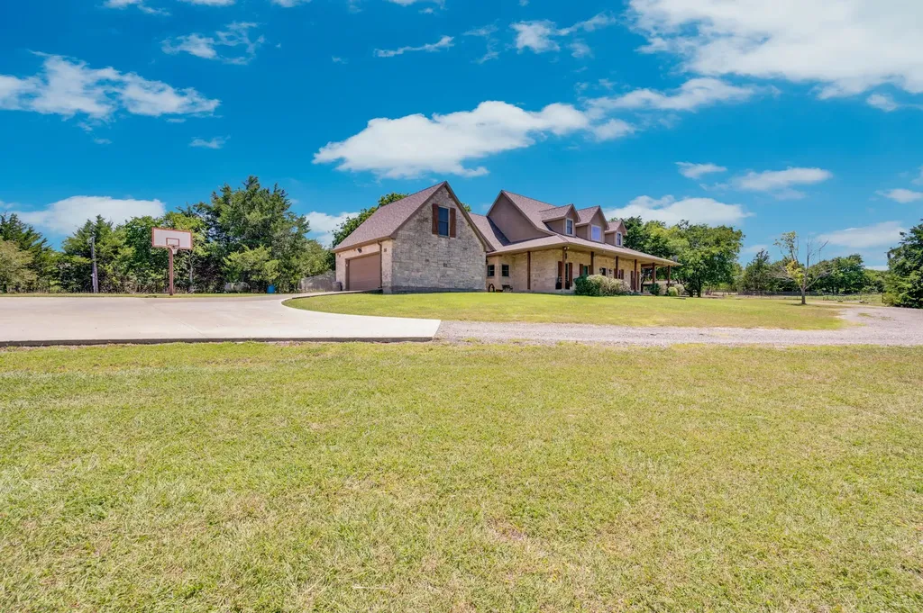 1201 N Oak Branch Road Waxahachie TX 75167