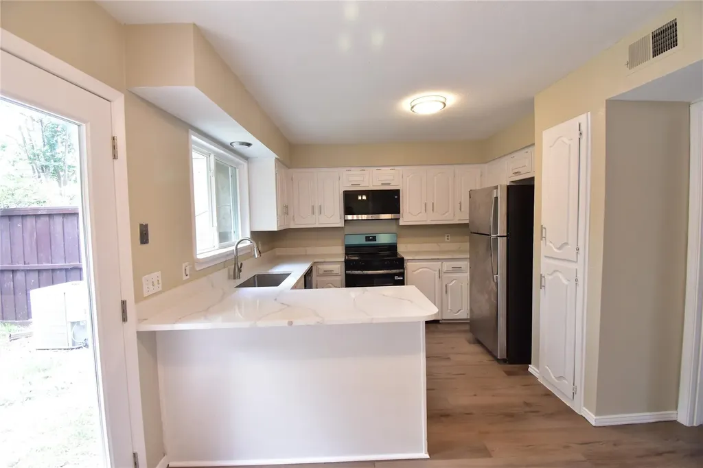 14335 Haymeadow Circle Dallas TX 75254