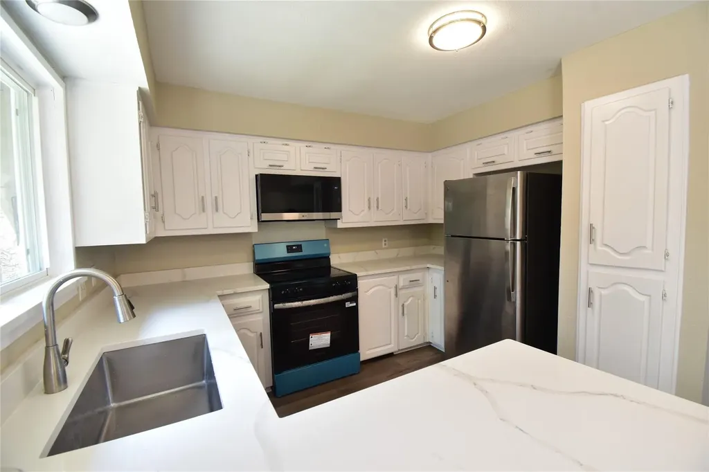 14335 Haymeadow Circle Dallas TX 75254