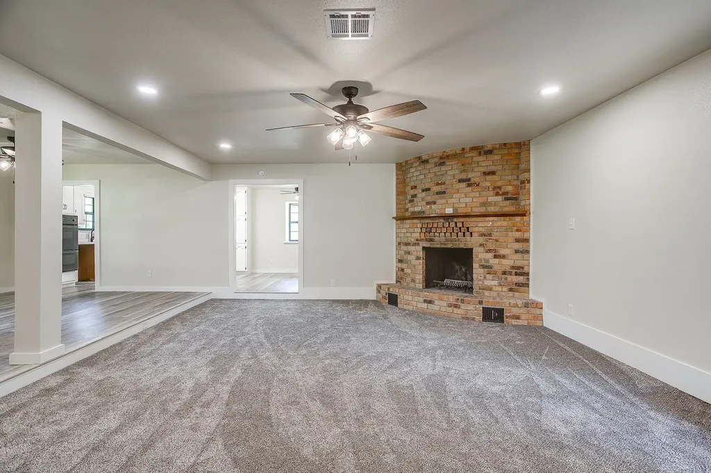 1009 Abbie Lane Glen Rose TX 76043