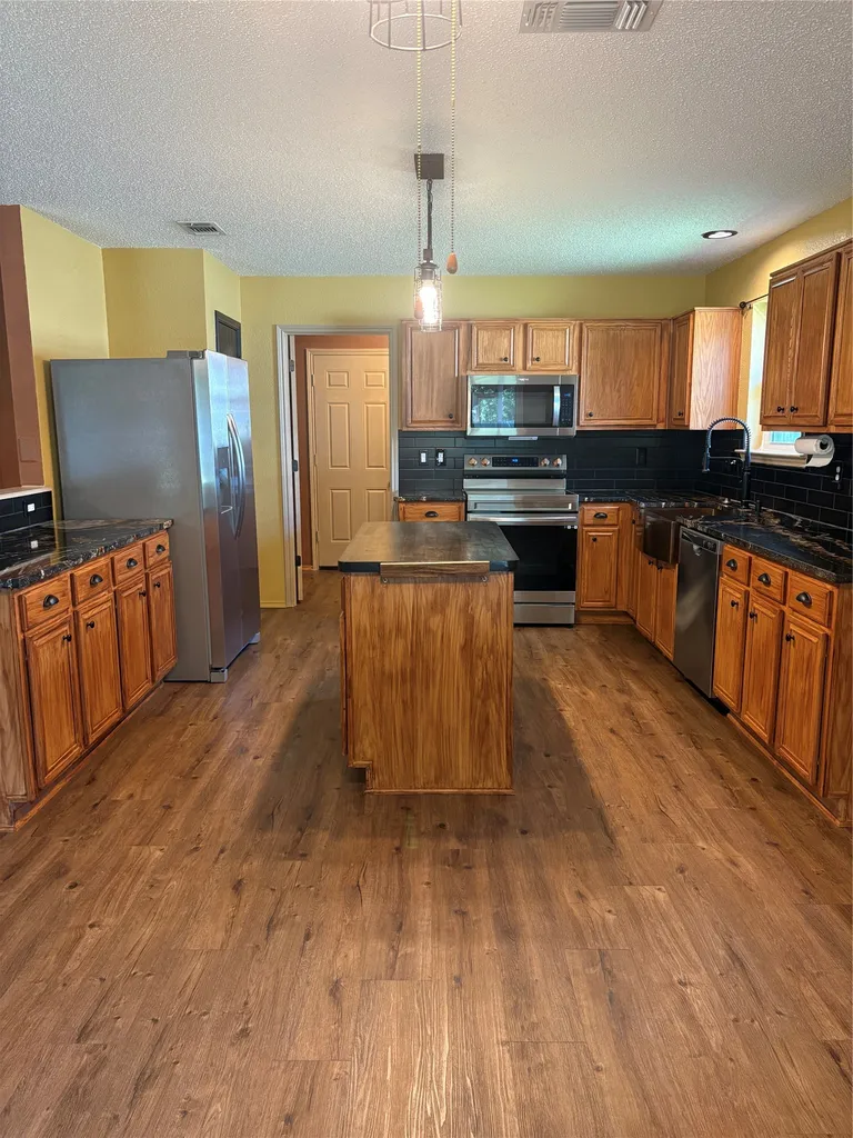 322 Dalhart Drive Weatherford TX 76086