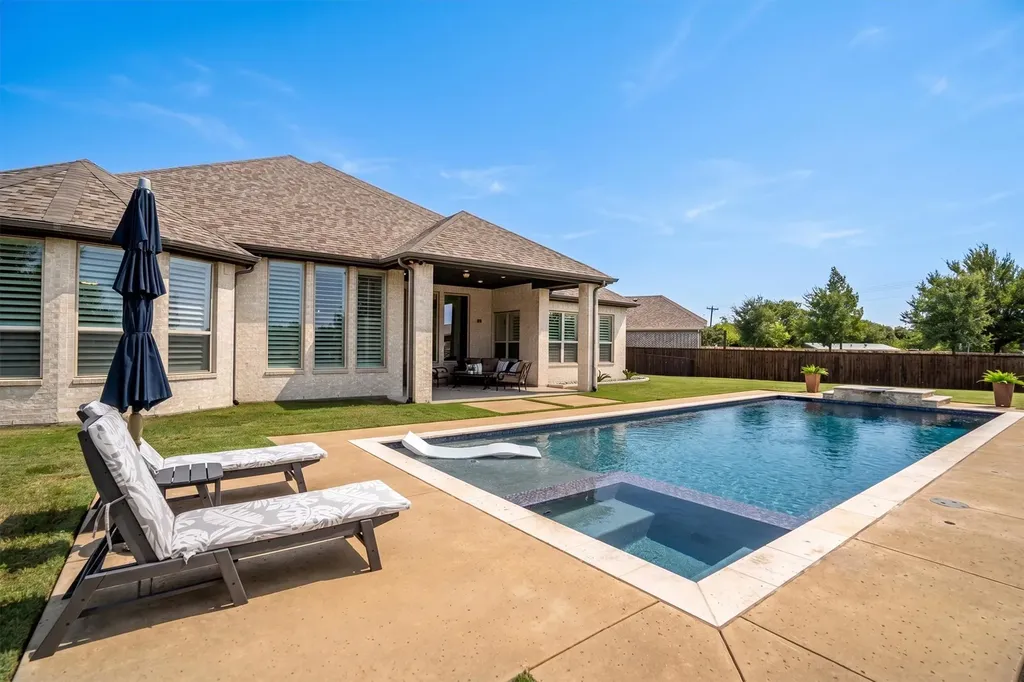 10801 Sycamore Falls Drive Flower Mound TX 76226