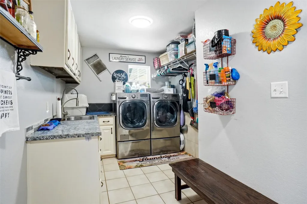 211 Spring Valley Road Paradise TX 76073