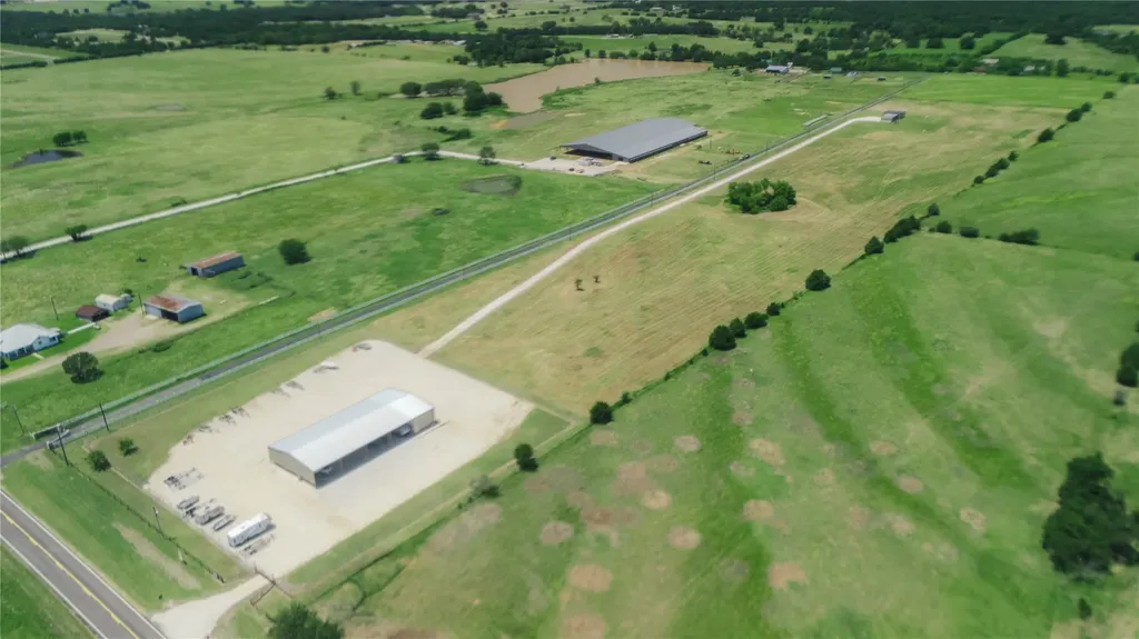 20548 Fm 901 Road Gordonville TX 76245
