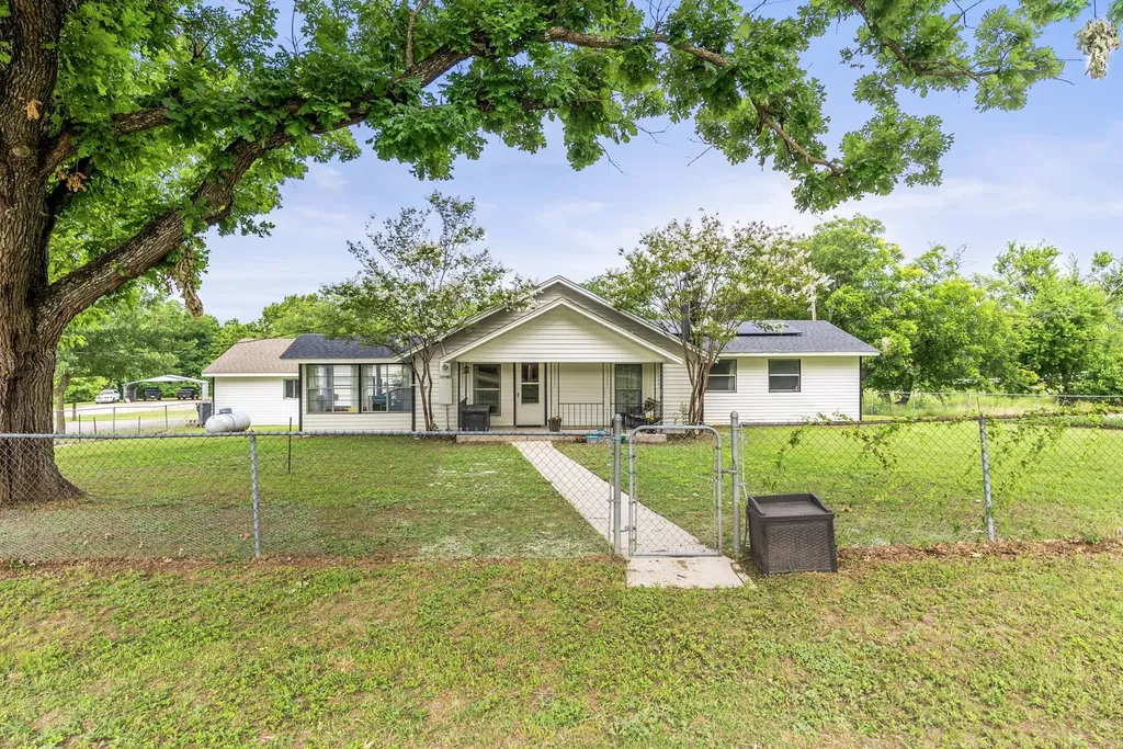 3938 County Road 324 Mckinney TX 75069