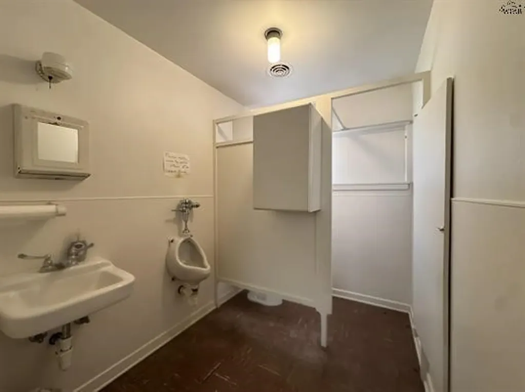 815 E Gilbert Street Henrietta TX 76365