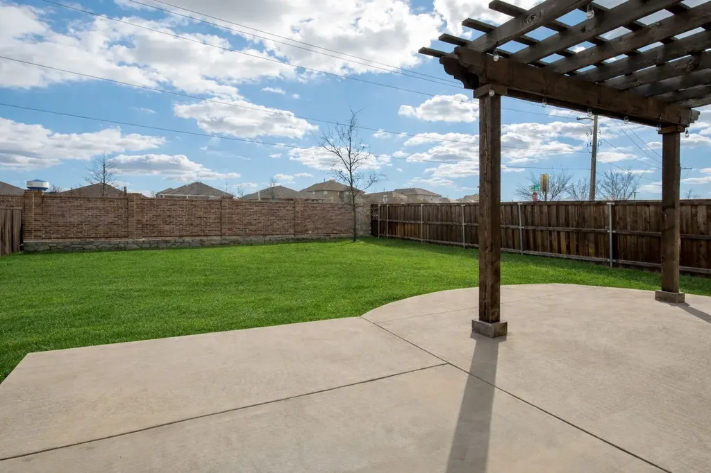 2800 Weston Road Aubrey TX 76227