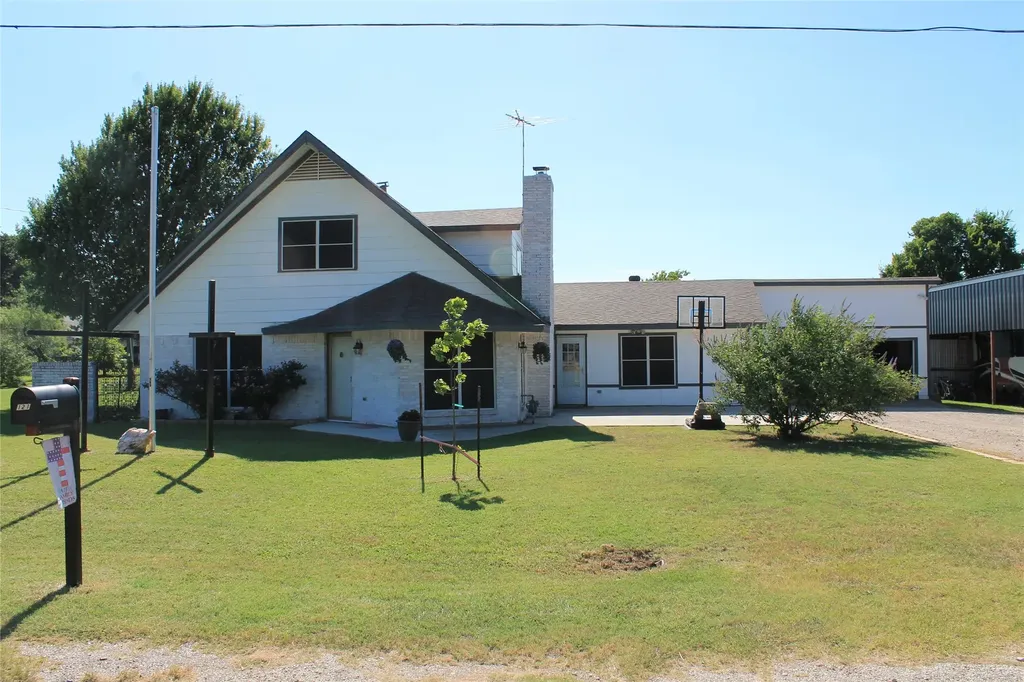 121 Port O Call Court Runaway Bay TX 76426