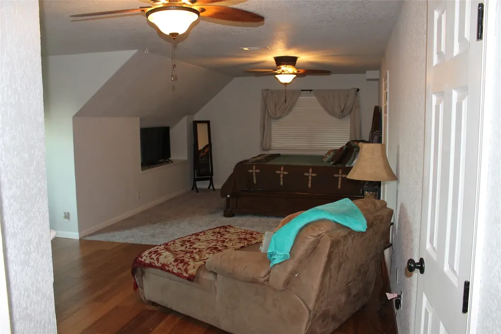 121 Port O Call Court Runaway Bay TX 76426