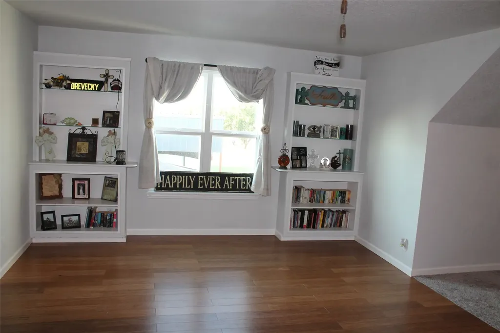 121 Port O Call Court Runaway Bay TX 76426
