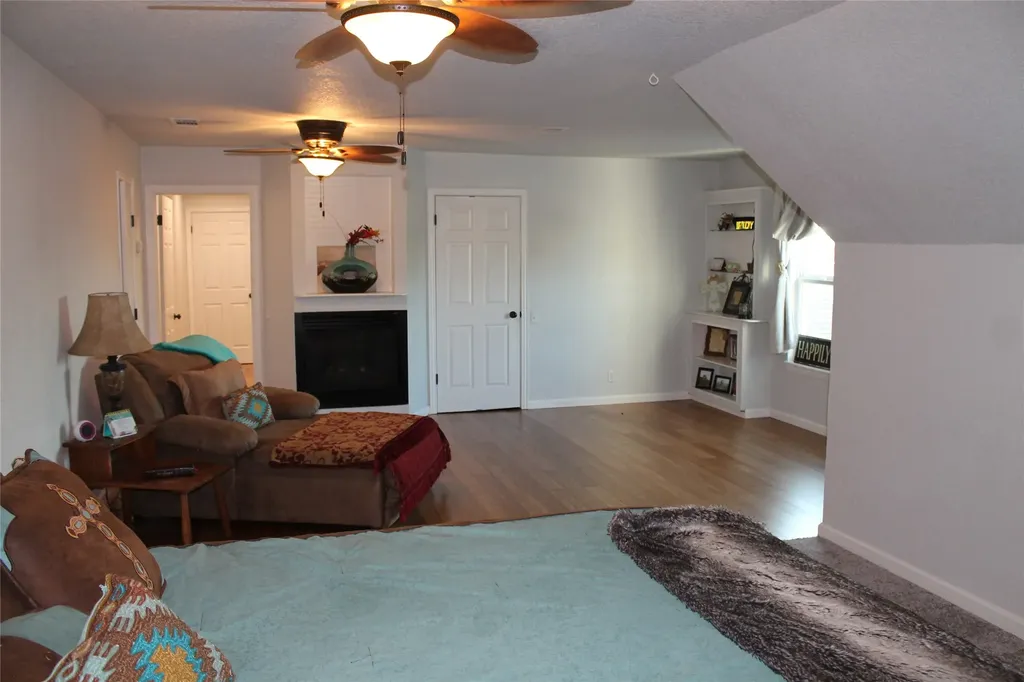 121 Port O Call Court Runaway Bay TX 76426