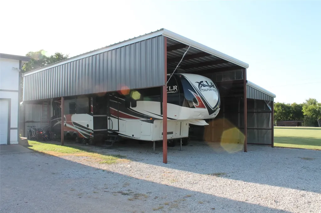 121 Port O Call Court Runaway Bay TX 76426