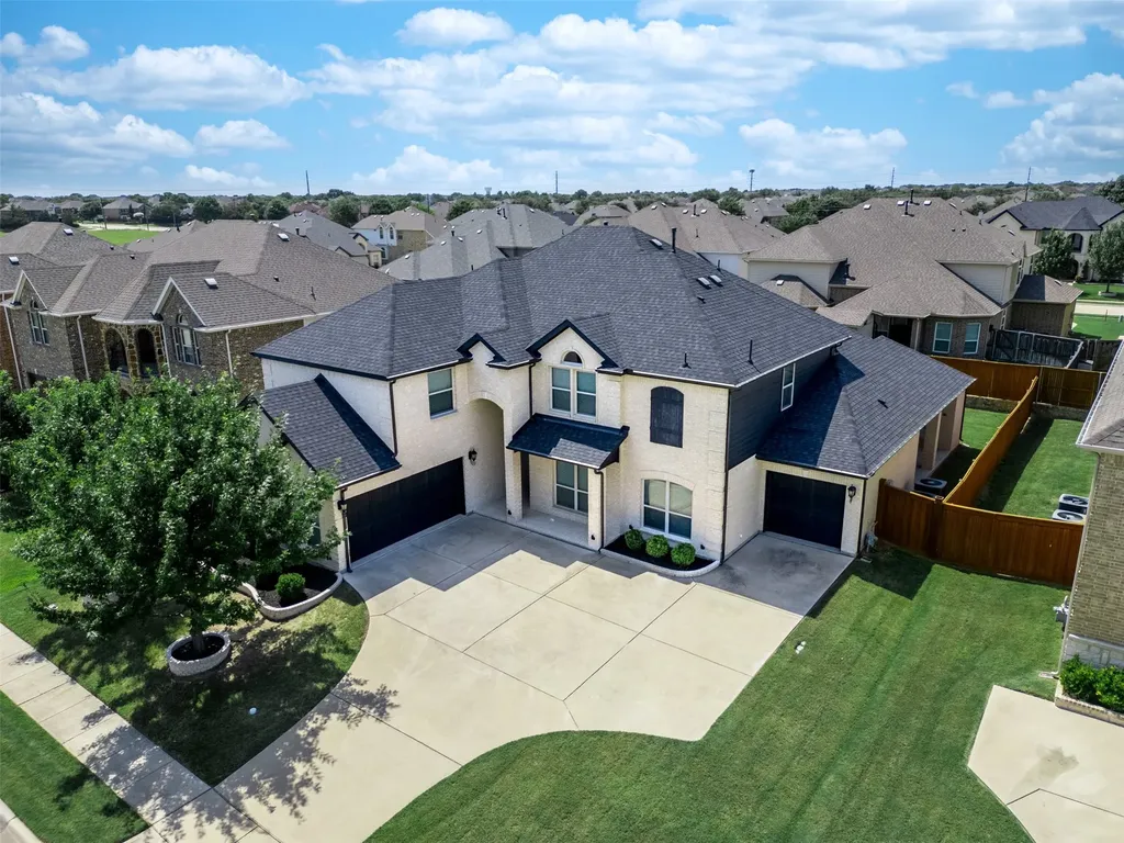 2696 Bonita Drive Grand Prairie TX 75054