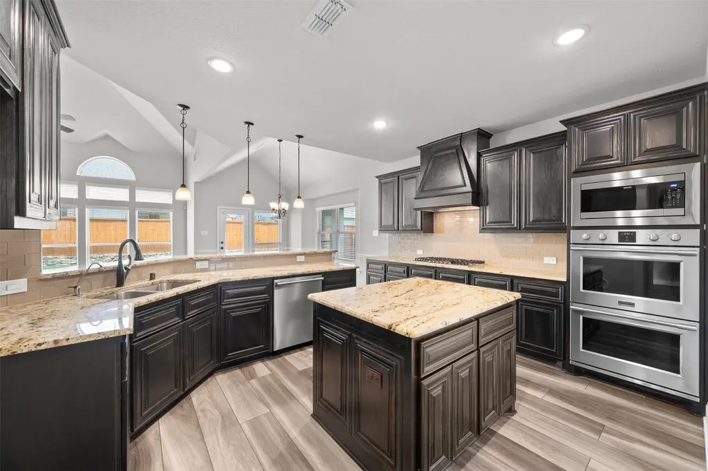 2696 Bonita Drive Grand Prairie TX 75054