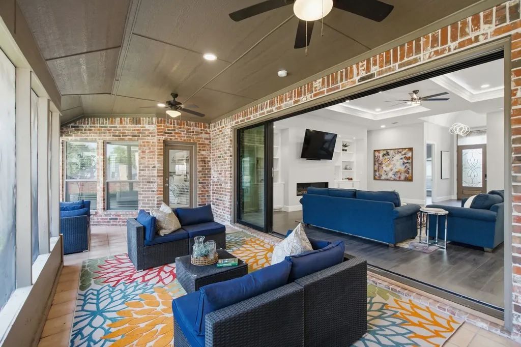 303 Quail Crest Drive Bedford TX 76021