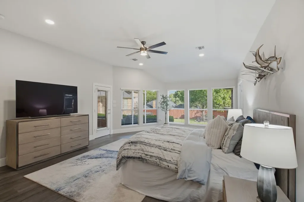 303 Quail Crest Drive Bedford TX 76021