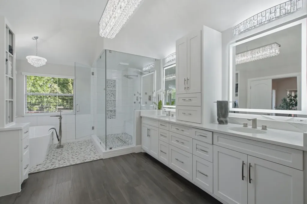 303 Quail Crest Drive Bedford TX 76021