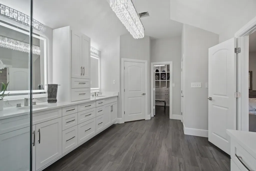 303 Quail Crest Drive Bedford TX 76021