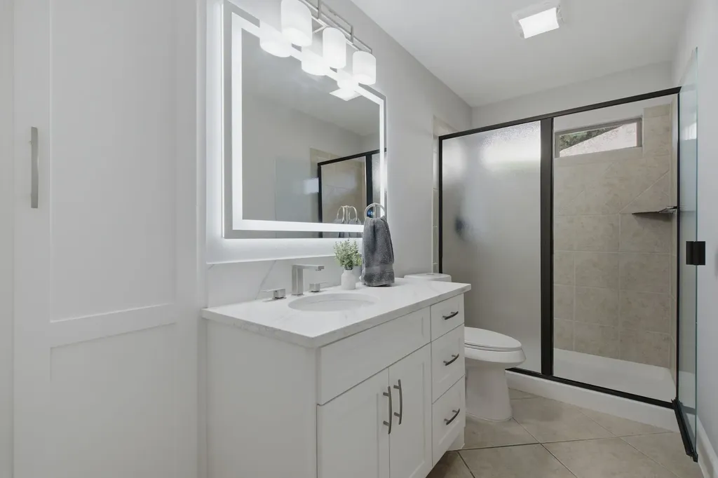 303 Quail Crest Drive Bedford TX 76021