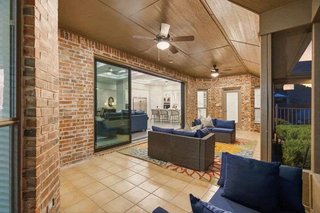 303 Quail Crest Drive Bedford TX 76021