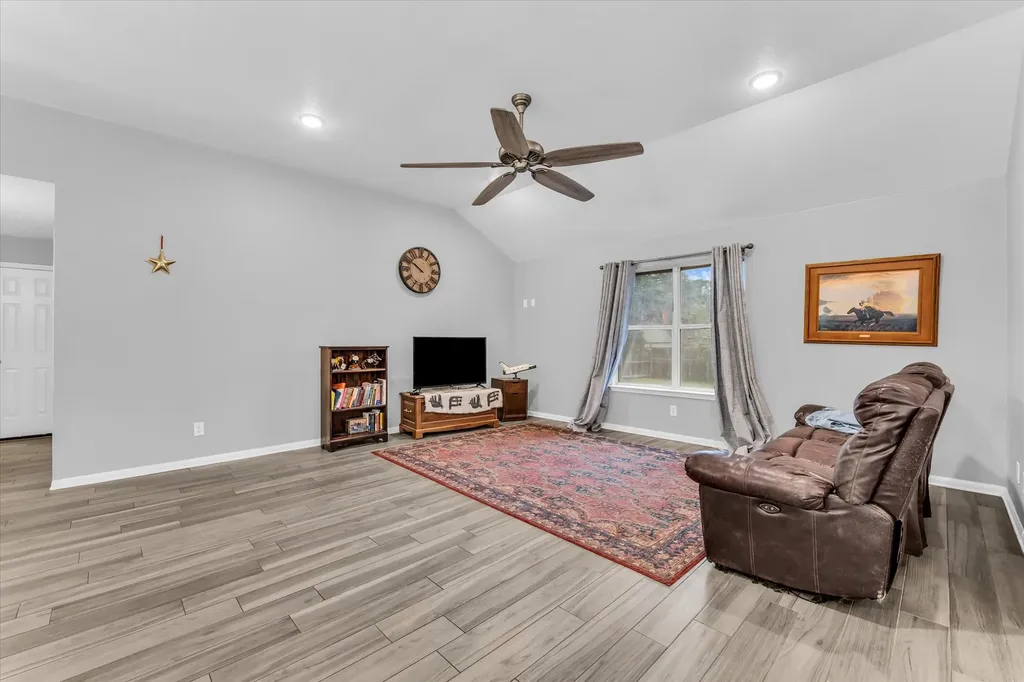 7 Market Loop Morgans Point Resort TX 76513